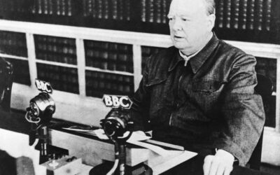 Google &apos;exploring&apos; why picture of Churchill went missing from search