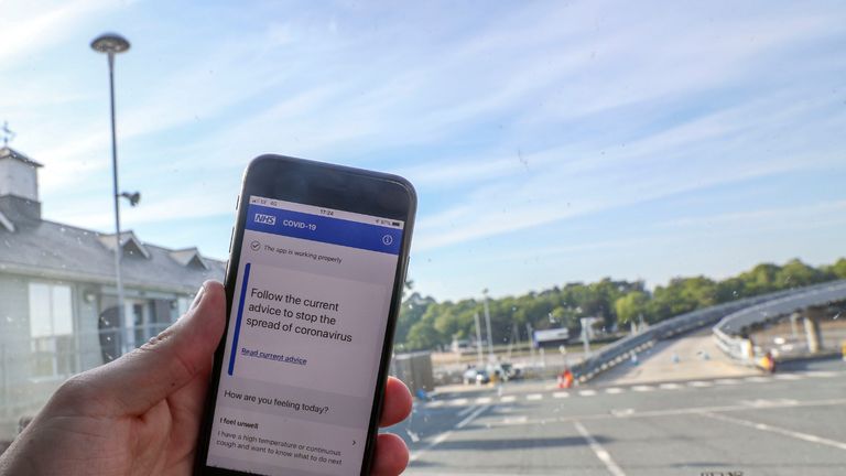 People told to self-isolate stopped from claiming £500 grant by 'flaw in contract tracing app'